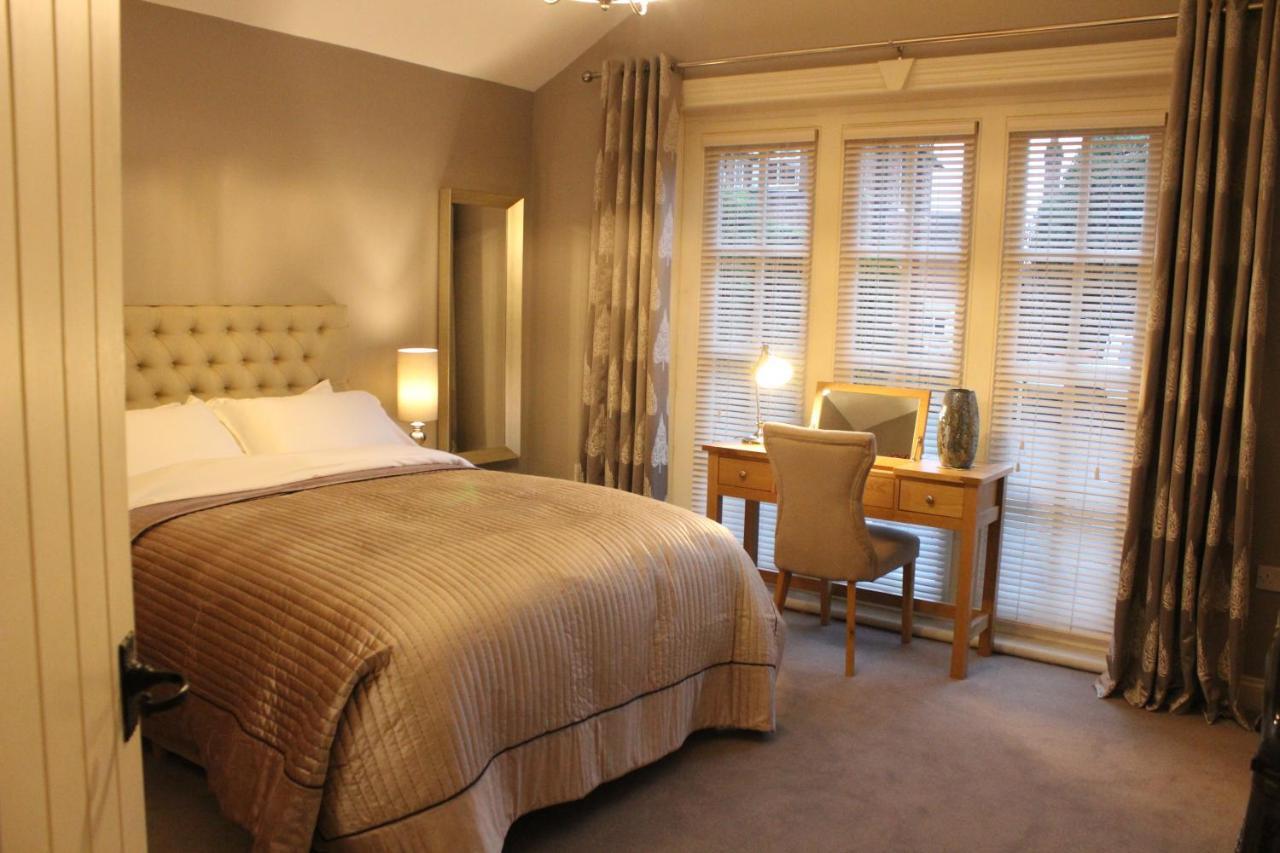 The Lodge At The Cedars Stourbridge Eksteriør bilde